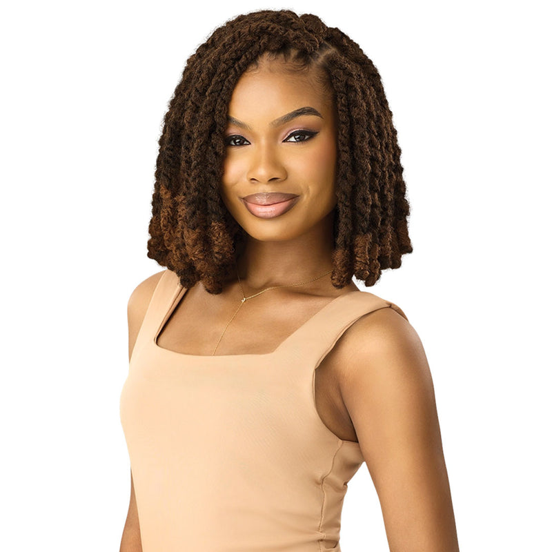 Outre Xpression Twisted Up Swicy Afro Twist 3x 18"