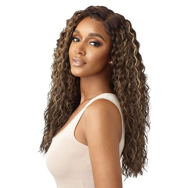 Outre Synthetic Sleek Lay Part Hd Transparent Lace Front Wig Keola