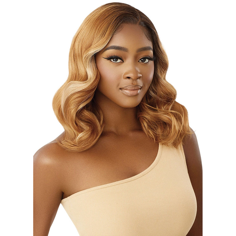 Outre Hd Melted Hairline Lace Front Wig Pascale 16"