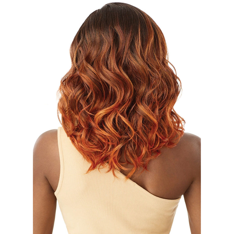 Outre Hd Melted Hairline Lace Front Wig Pascale 16"